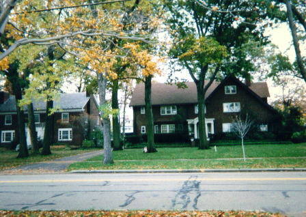 Lakewood, OH: stately homes of Lake Avenue