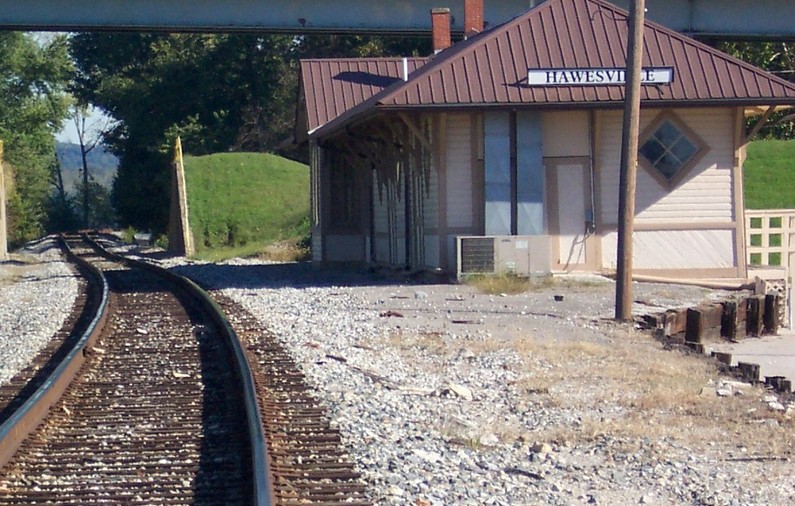 Hawesville, KY: Old depot in Hawesville