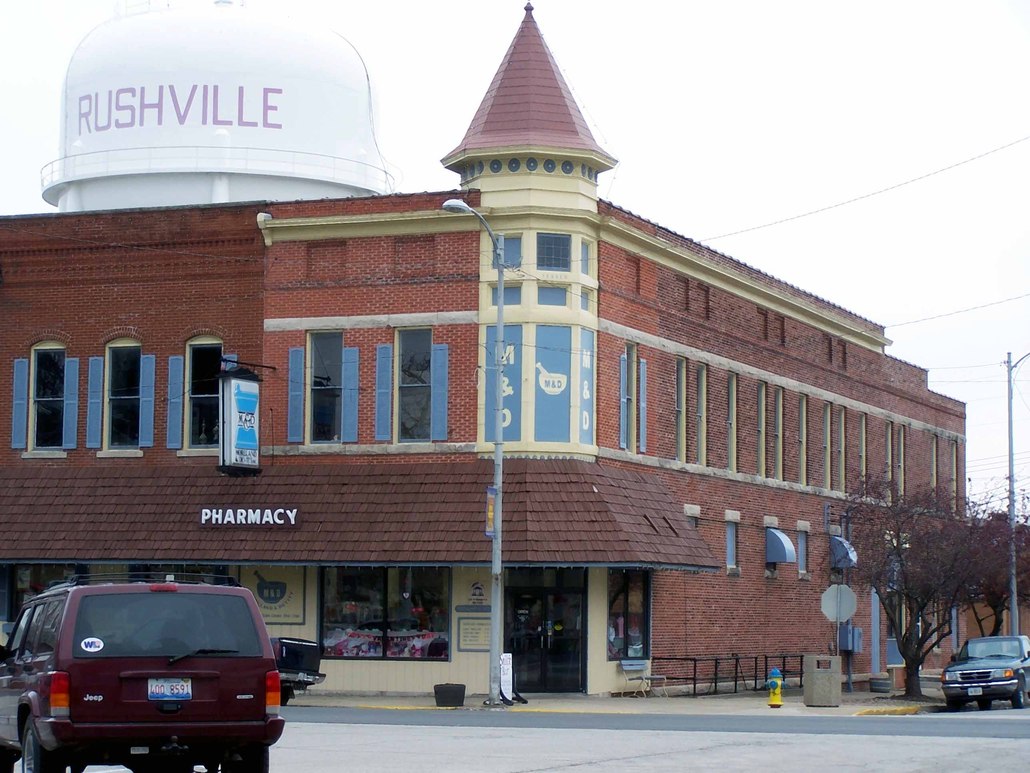 Rushville, IL: Moreland & Devitt Drugstore
