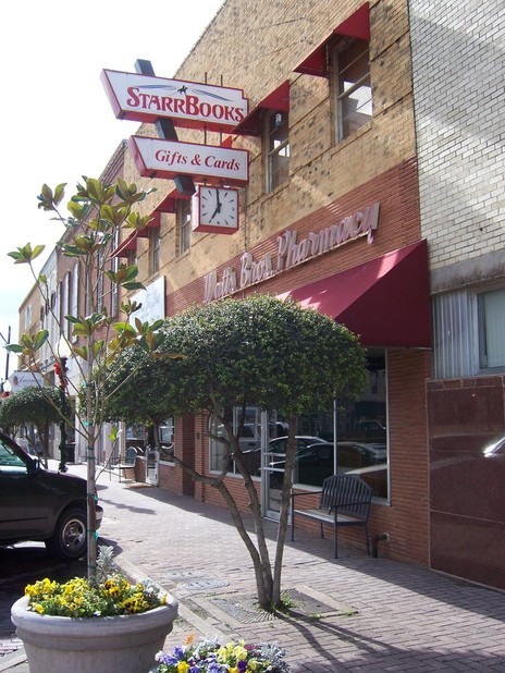 Gainesville, TX: South Commerce in Historic Downtown Gainesville, Texas