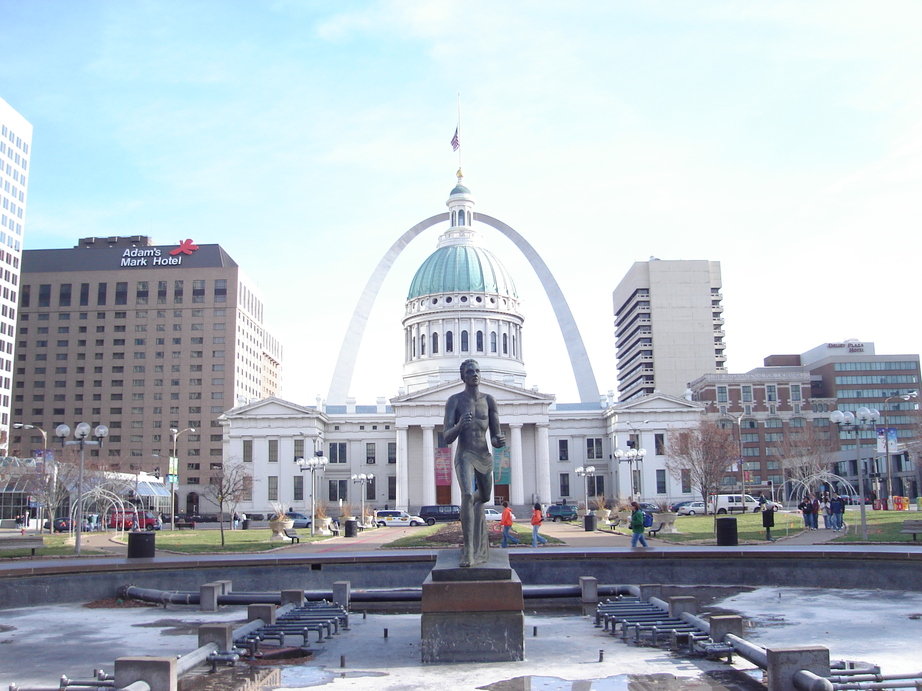 St. Louis, MO: St. Louis