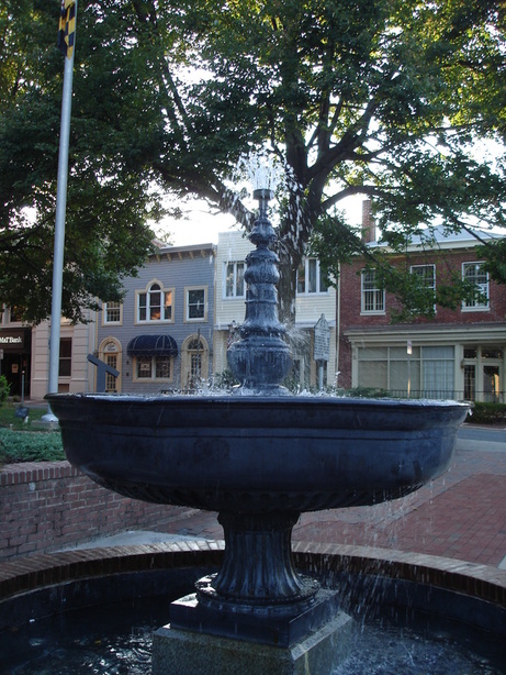 Bel Air, MD: Courthouse fountain