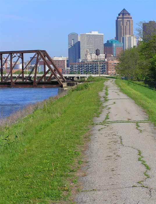 Des Moines, IA: A view of downtown Des Moines from the Des Moines River levee.