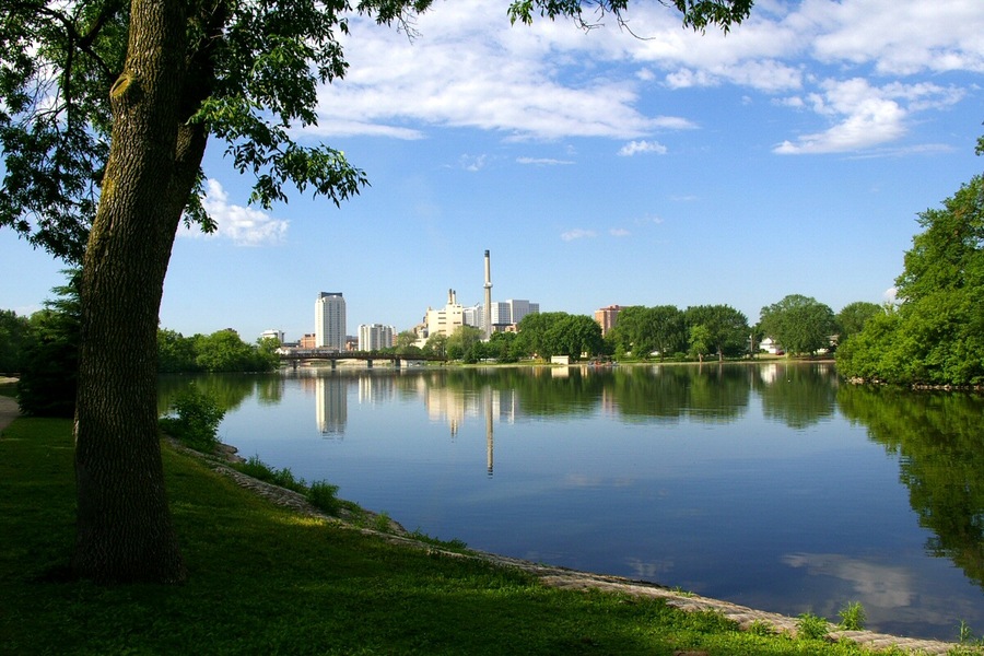 Rochester, MN: Silver Lake with Downtown