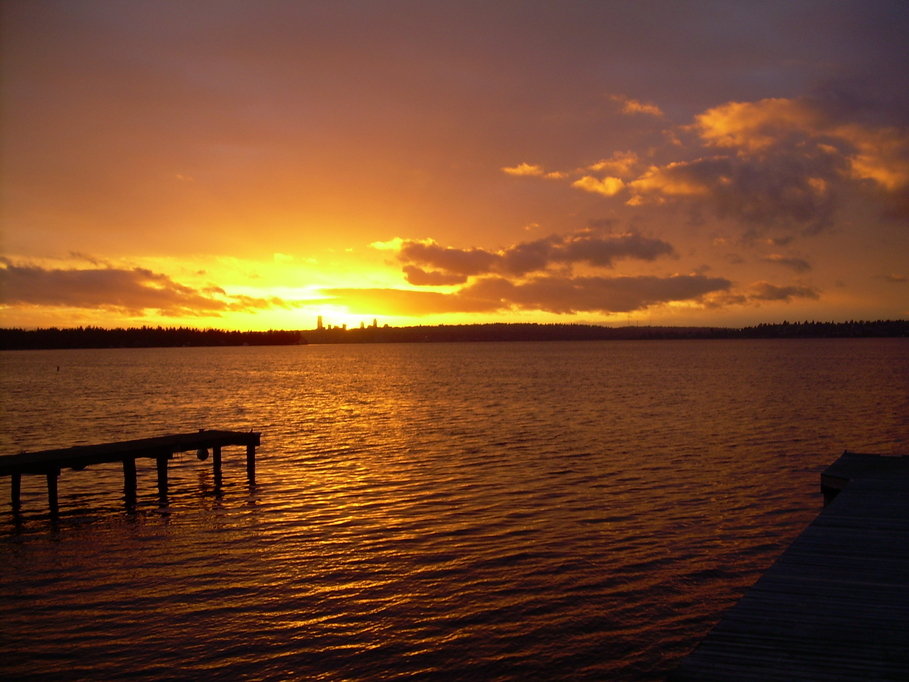 Kirkland, WA: 6225 lake Washington blvd at sunset 12-06