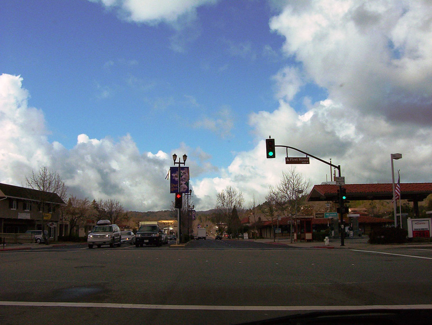 Lafayette, CA: Mt. Diablo Rd at First Street headed toward downtown Feb 12, 2007