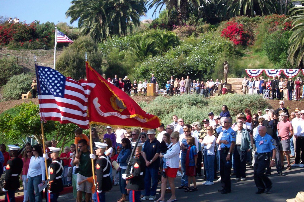 San Clemente, CA: Marine Monumet Dedication