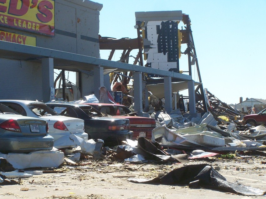 Dumas, AR: WHAT IS LEFT OF THE FREDS STORE AFTER THE TORNADO THAT HIT THE TOWN OF DUMAS ARRKANSAS FEB 24, 2007