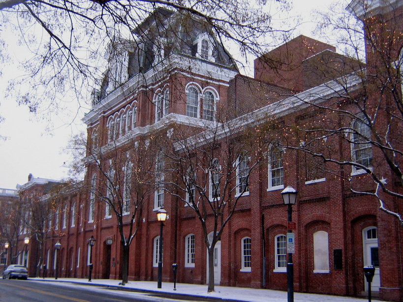 Alexandria, VA: Alexandria City Hall in Winter