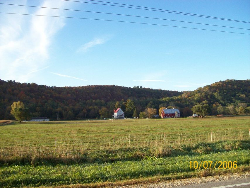 Avoca, WI : in to avoca from the e 133 photo, picture, image (Wisconsin ...