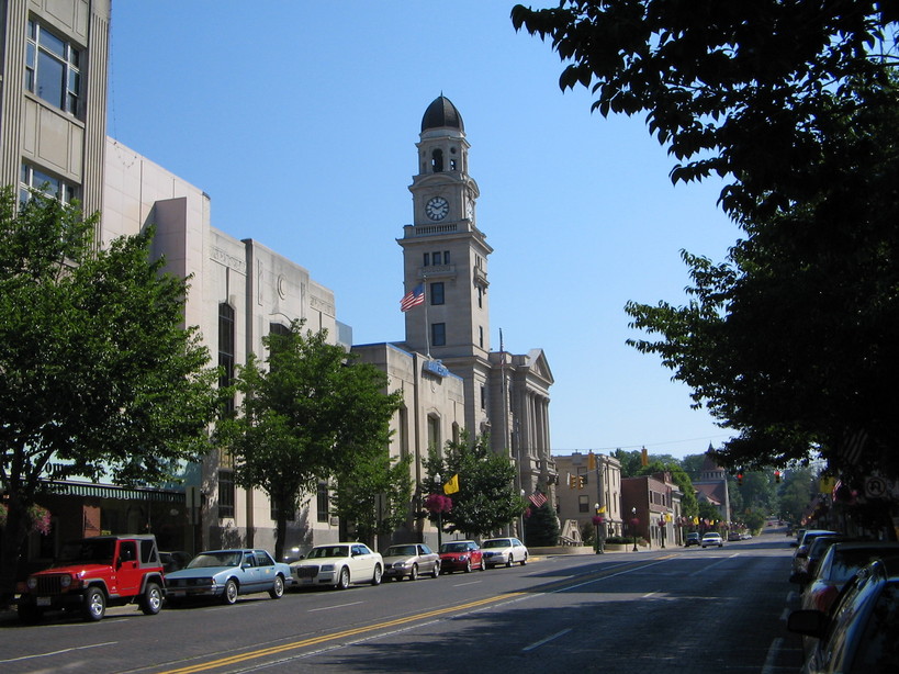 Marietta, OH: Downtown Marietta, Ohio - Putnam Street - Courthouse