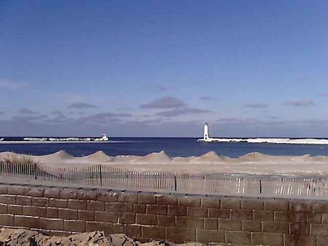 Frankfort, MI: Lighthouse in the Snow