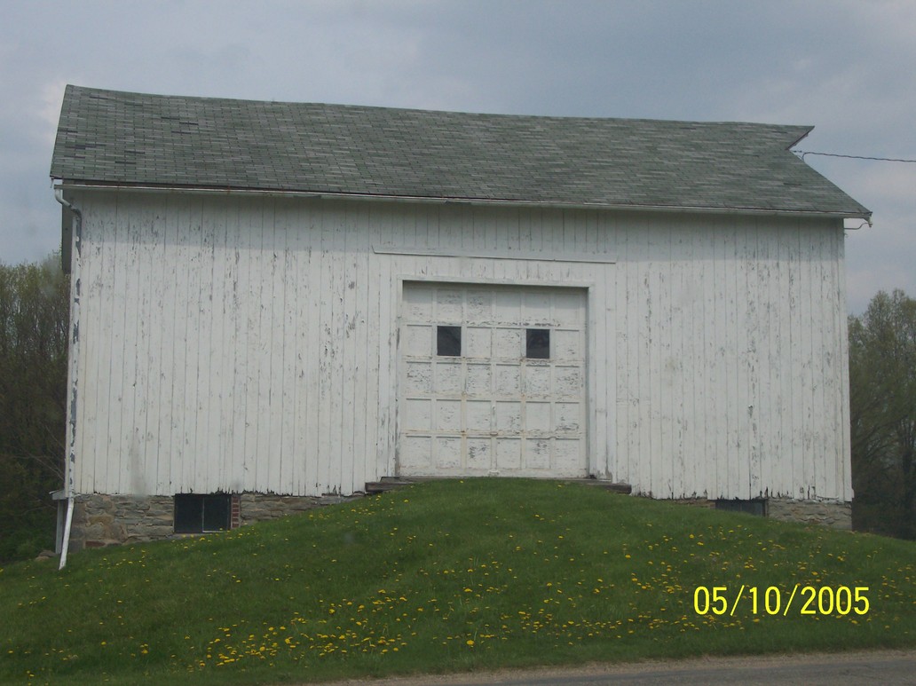 West Farmington, OH: Grandpa's Old Barn