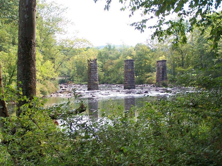 Belington, WV: Railroad Piers in the Tygart Valley River, Belington, WV, 2006