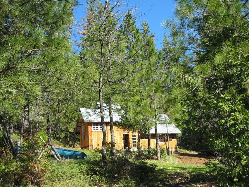 Avery, CA: Cabin in the woods