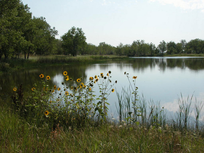 Morrill, NE: Sandpits south of Morrill, NE