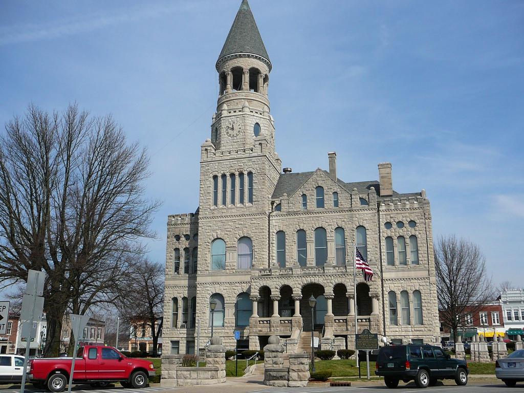 Salem, IN: Salems Court House