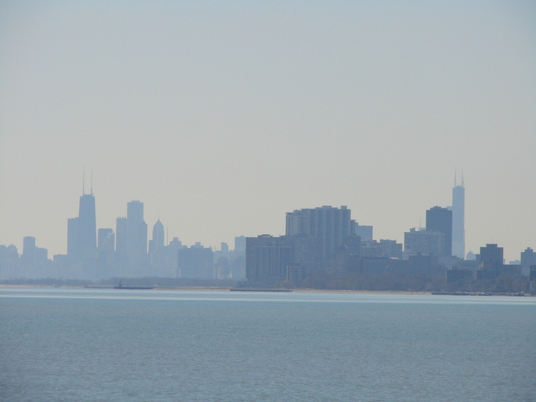 Chicago, IL: Chicago skyline from Evanston, IL