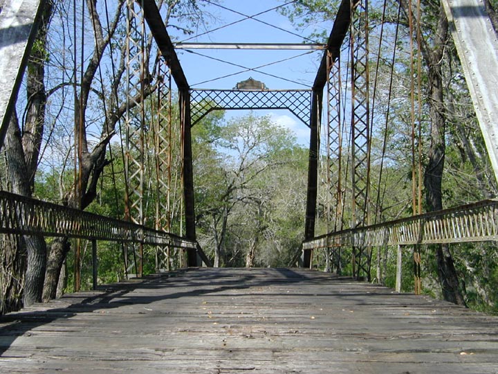 Schulenburg, TX: Piano Bridge Built in 1885