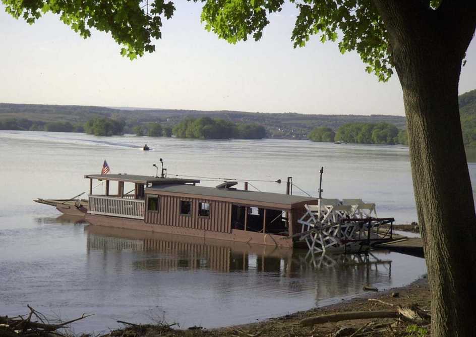 Millersburg, PA: Millersburg's Ferryboats are the last surviving wooden sternwheelers in America