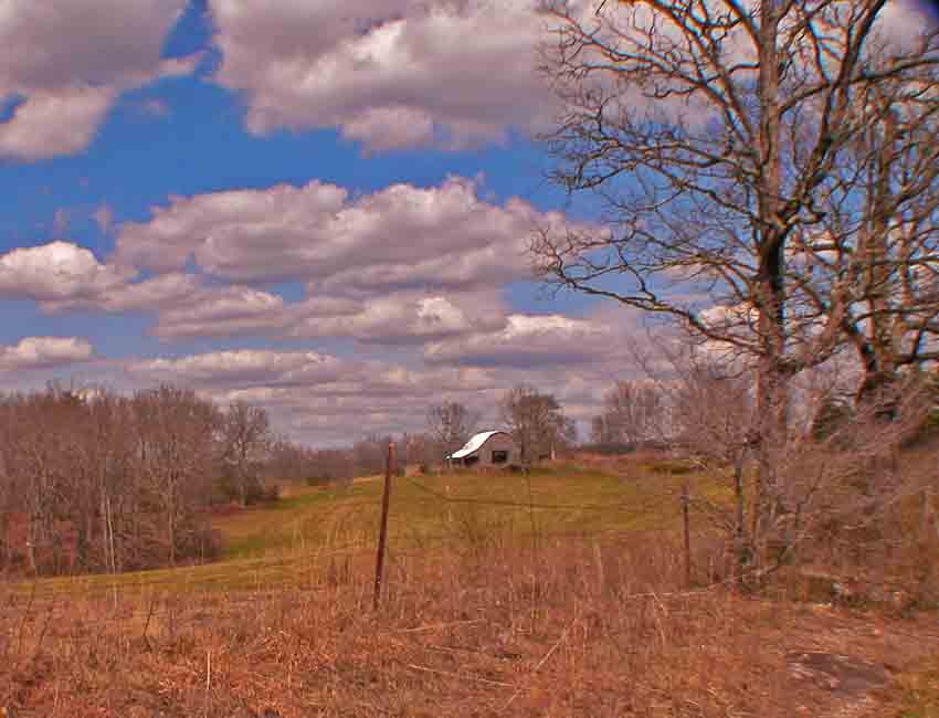 Crossville, TN: FARM JUST OUTSIDE OF CROSSVILLE