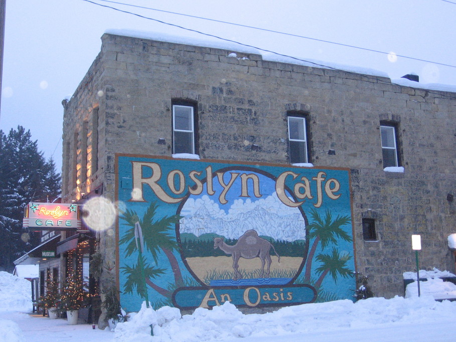 Roslyn, WA: Roslyn Cafe at Christmas time