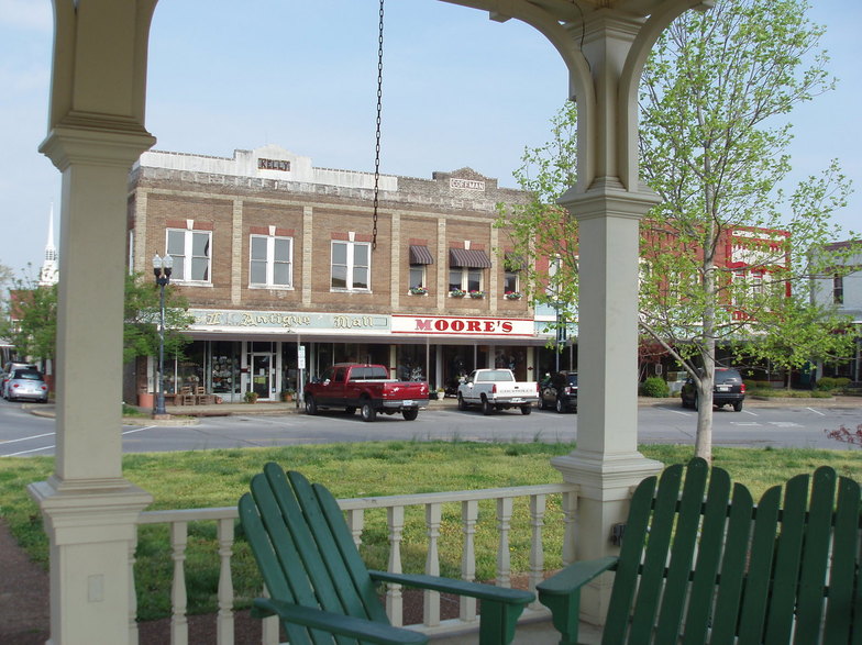 Lawrenceburg, TN: Lawrenceburg Town Square