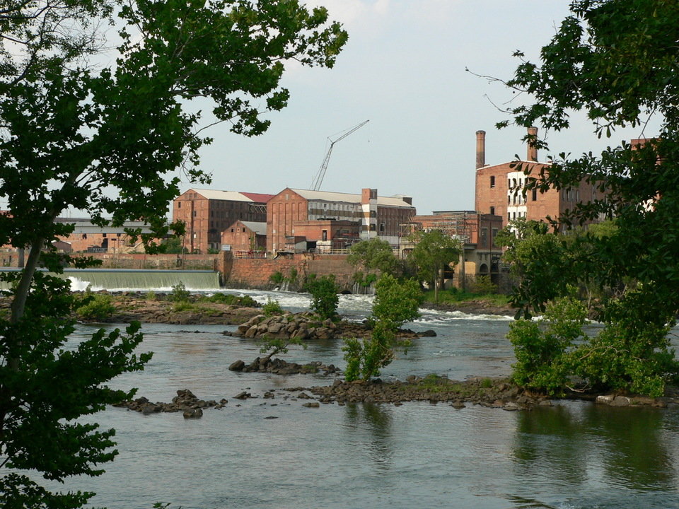 Columbus, GA: This is a view of the waterfront of Columbus, GA from the other side of the river. This was taken on the Phenix City, AL side.