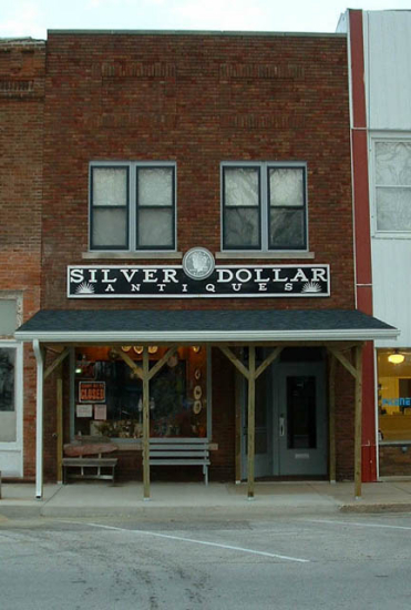 Pittsfield, IL: Silver Dollar Antiques