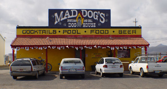 Kingman, AZ: Maddog's Doghouse Sports Bar & Grill