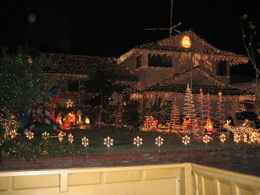 Corona, CA: House at Christmas