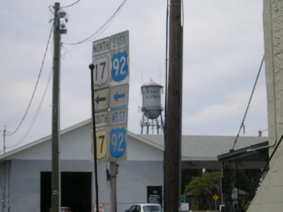 Lake Alfred, FL: Water Tower and Road signs