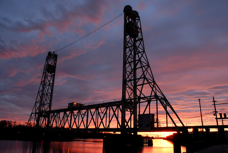 Beaumont, TX: Neches River Rail Bridge