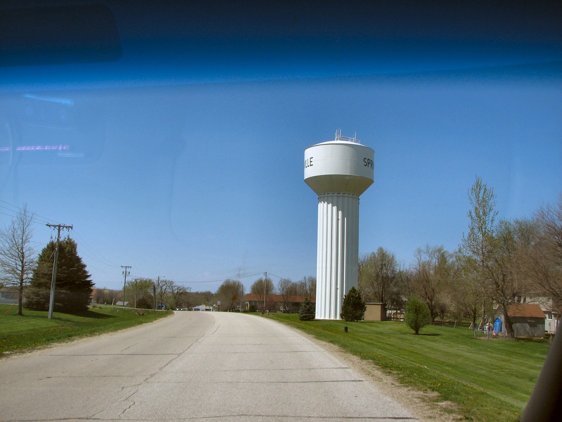 Springville, IA: Entering From Highway 151
