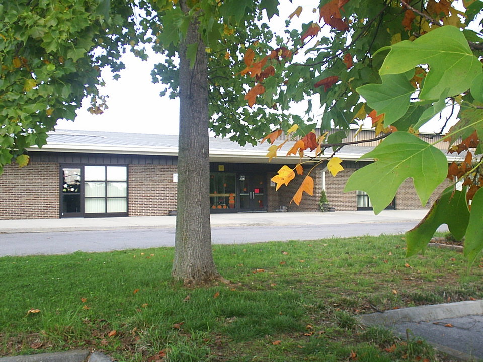 White Pine, TN: White Pine School