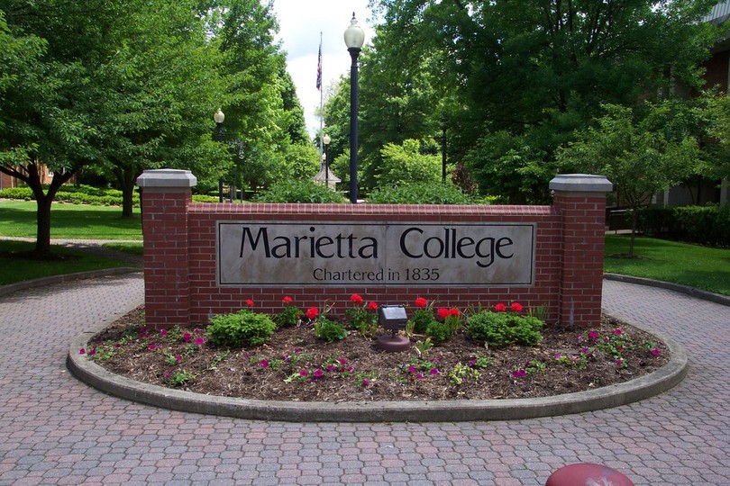 Marietta, OH: Marietta College - Entrance at Fifth Street