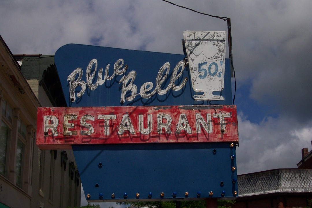 McConnelsville, OH: Blue Bell Restaurant, Downtown McConnelsville