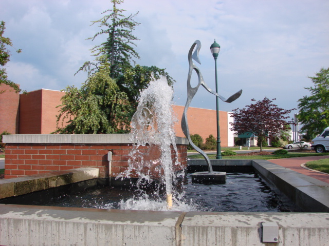 Asheboro, NC: Water Fountain In Downtown