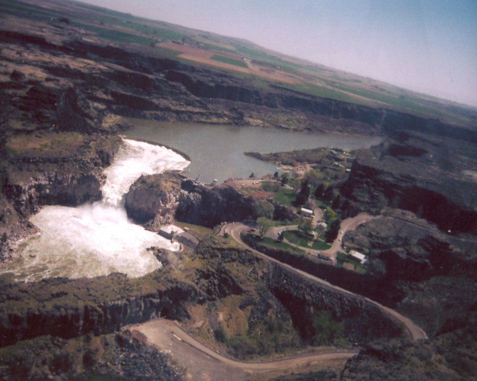 Twin Falls, ID: Twin Falls from the air, April 2006