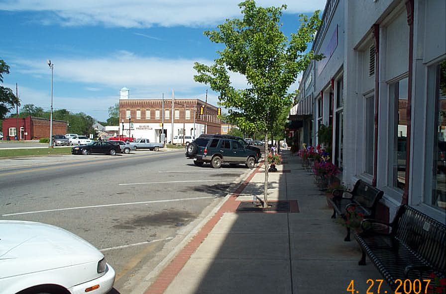 Wrightsville, GA: East Elm Street Looking East