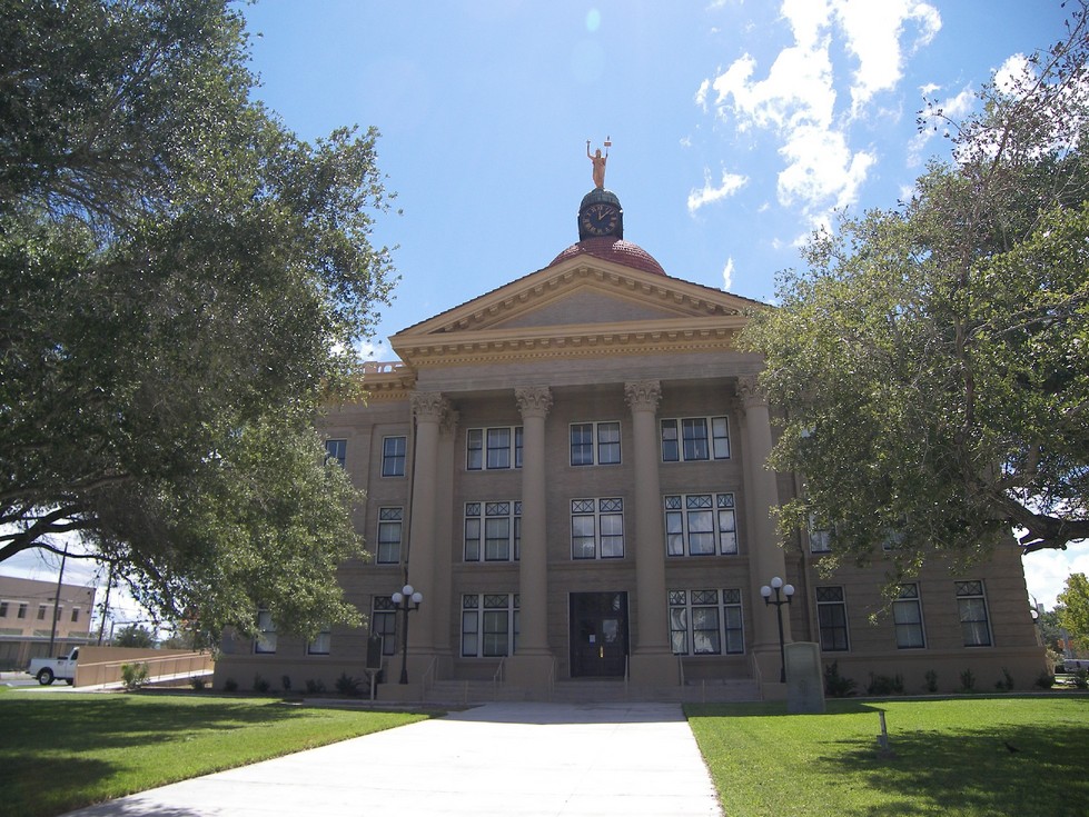 Beeville, TX: Beeville, Texas County Courthouse