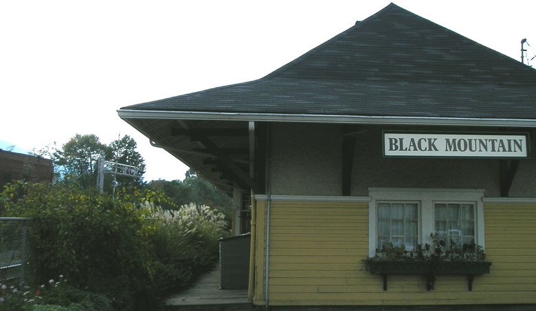 Black Mountain, NC: The Old Depot Art Association, renovated train station