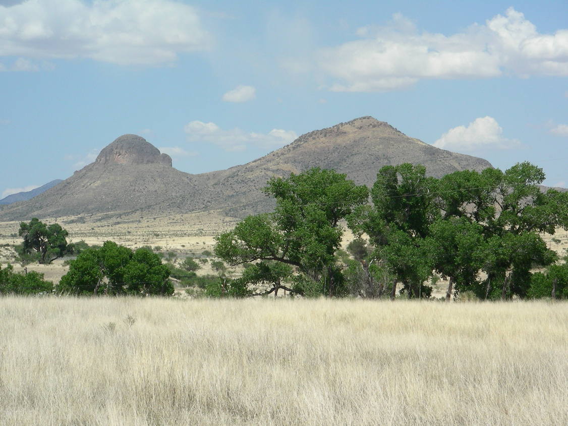 Elgin, AZ: Mountain view from downtown Elgin