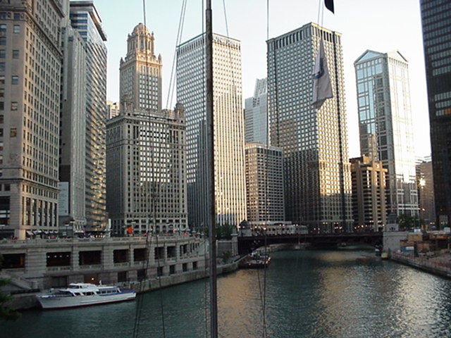 Chicago, IL: view from bridge