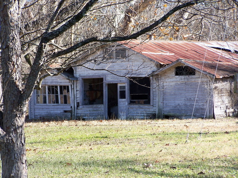 Clayton, LA: An Old Dairy Barn & Store