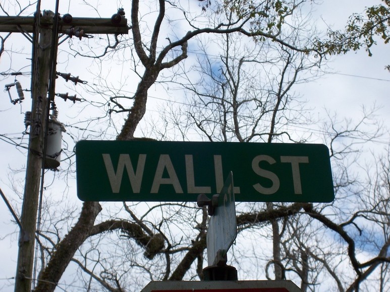Pineville, LA: Wall street sign