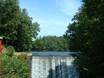 Granby, MA: waterfall at Aldrich Lake