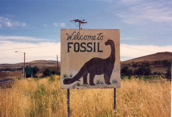 Fossil, OR: Entering Fossil