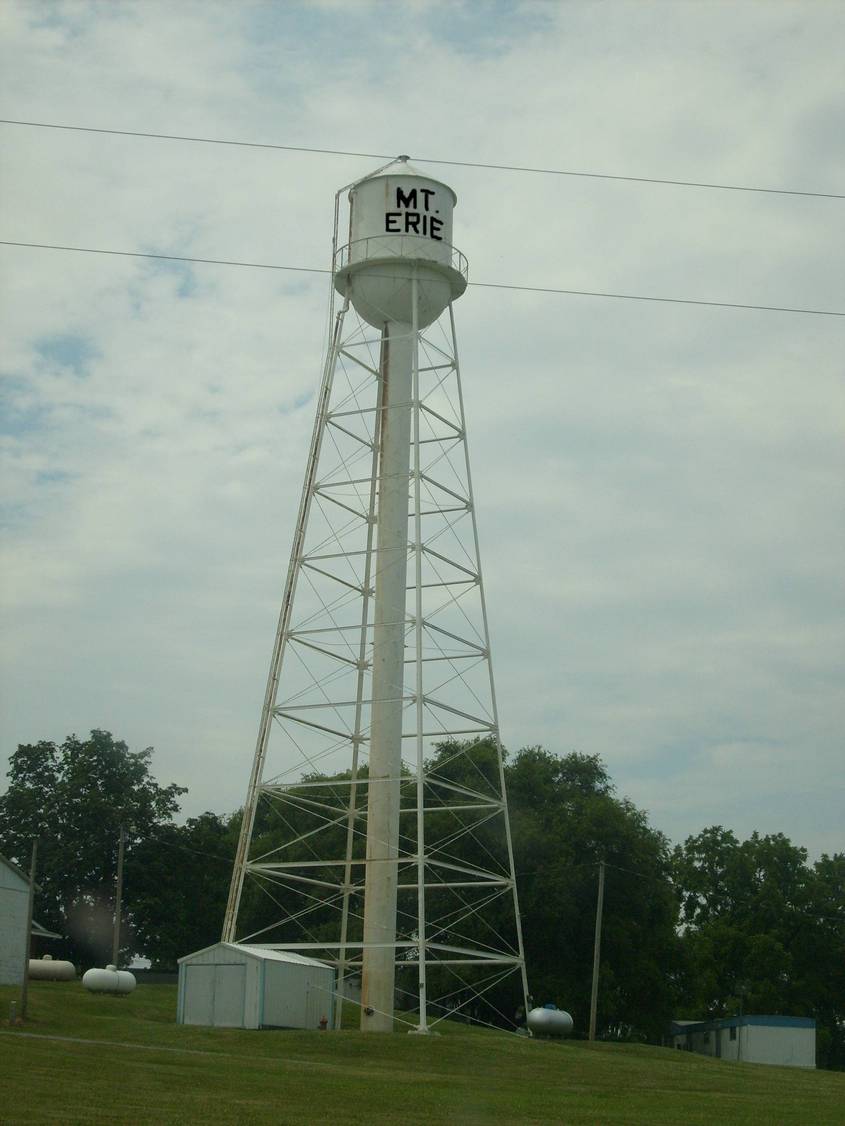 Mount Erie, IL: Water Tower