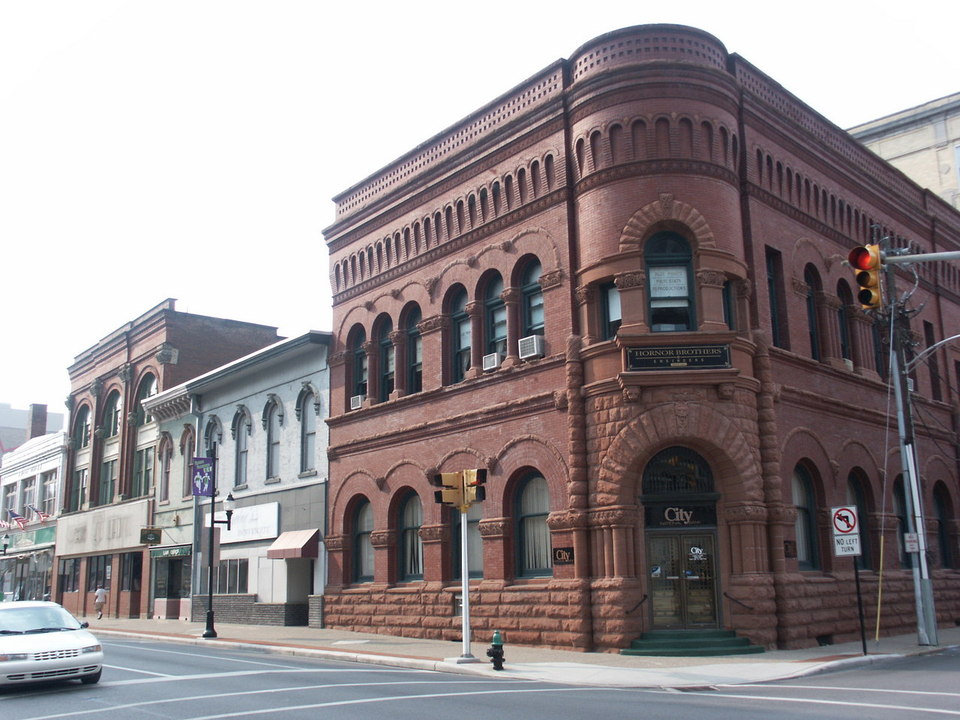 Clarksburg, WV: Downtown on US Route 50